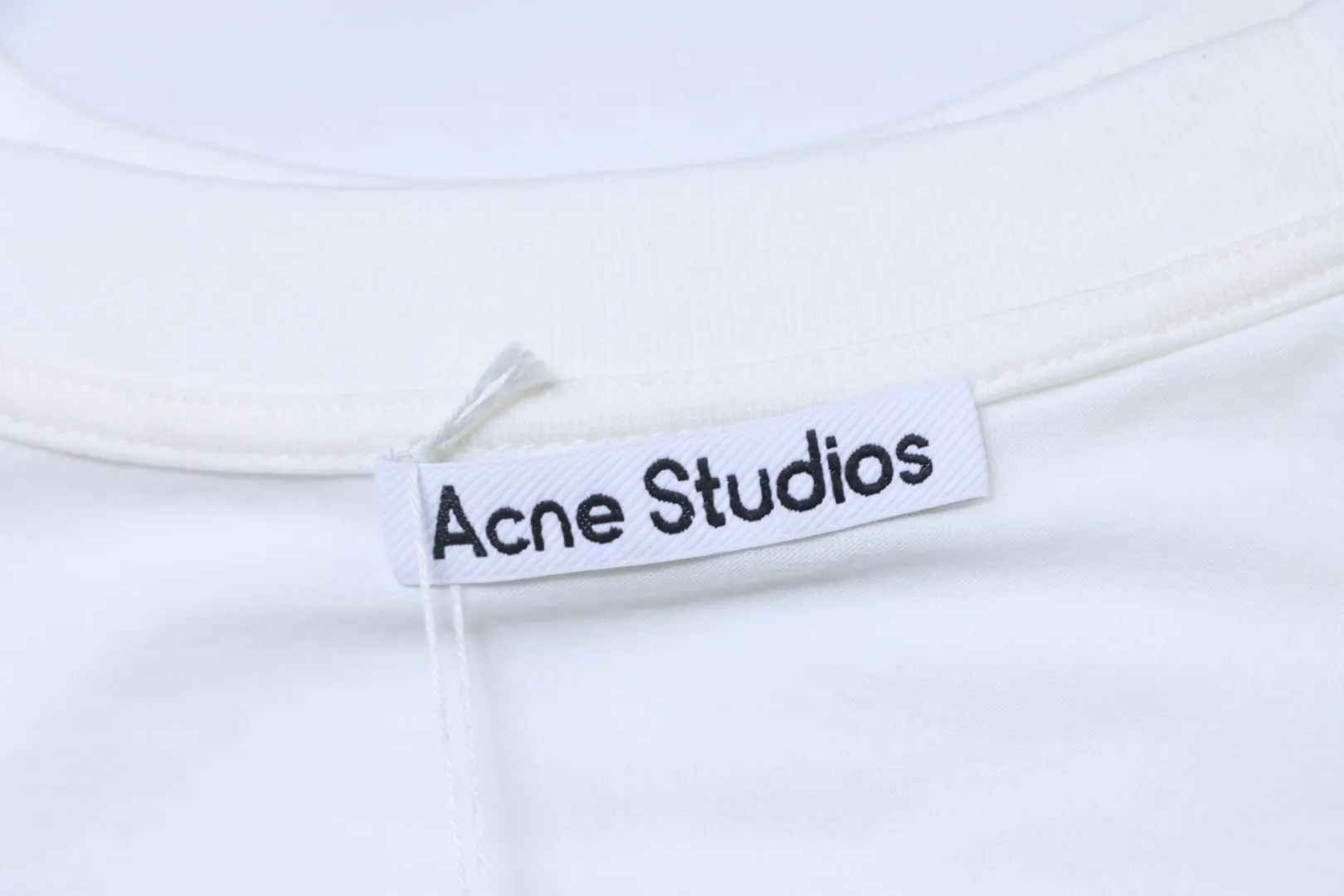 Acne Studios Markenlabel