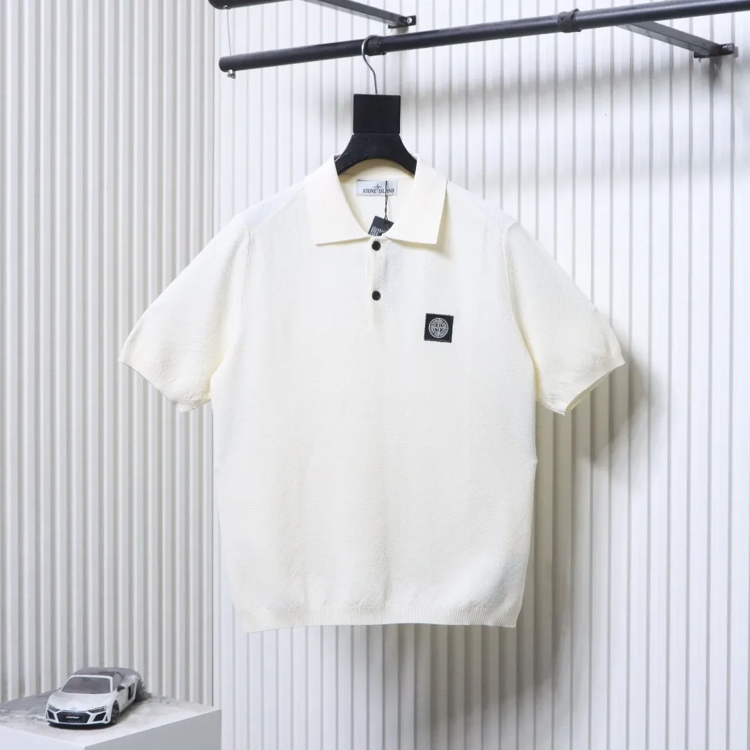 Stone Island Vorderansicht Cremeweiß