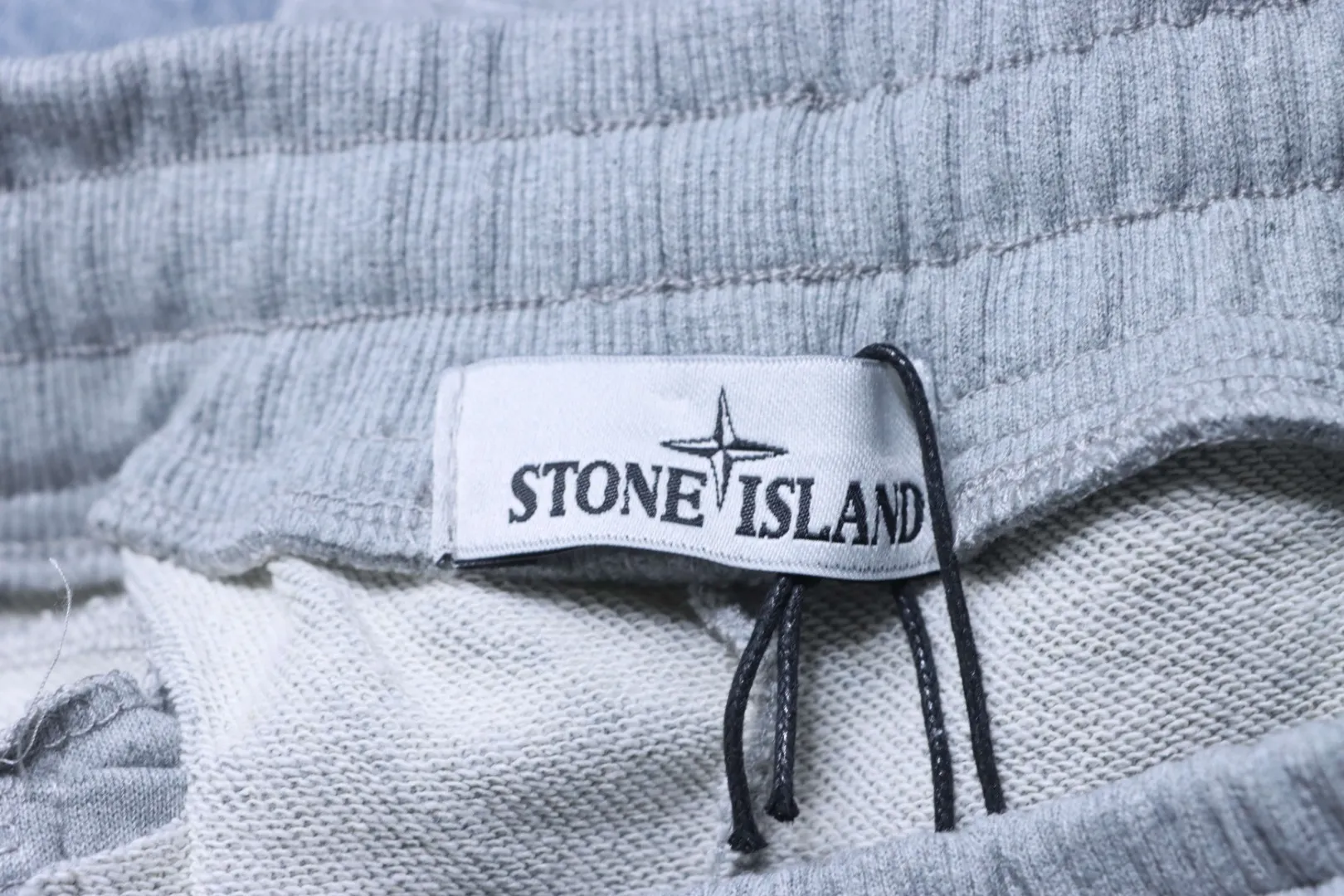 Stone Island – Markenlabel