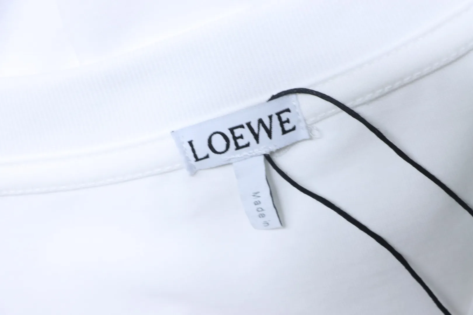 Outdoor Kurzarm T-Shirt mit Reißverschlusstasche und Logo-Tape – Bild 10