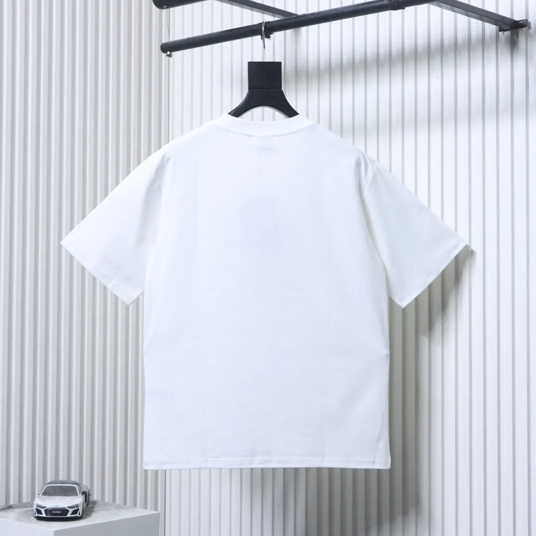 Loewe Rückansicht Weiß