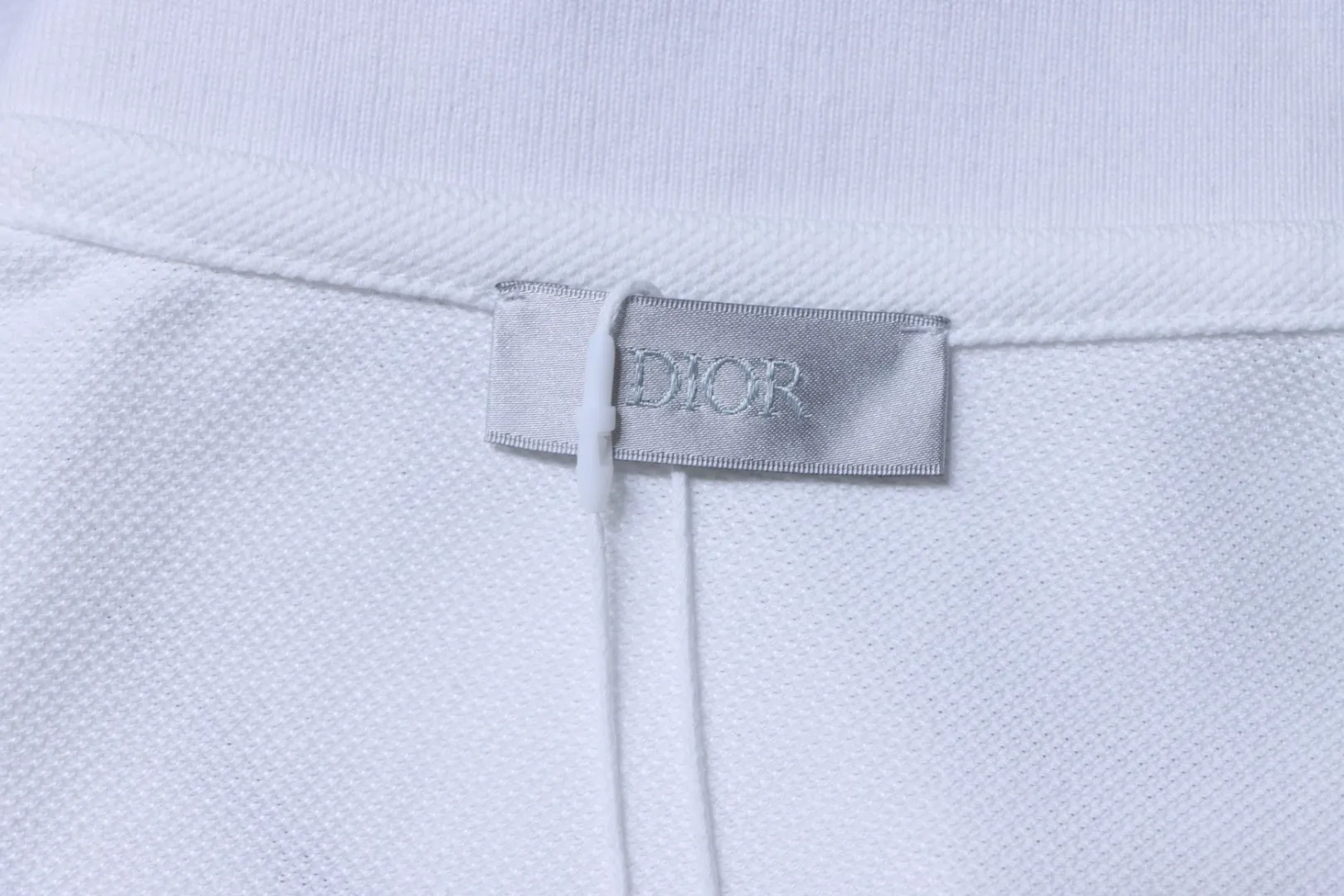 Dior-Markenetikett
