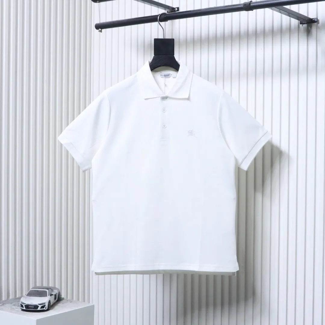 Burberry Vorderansicht Weiß