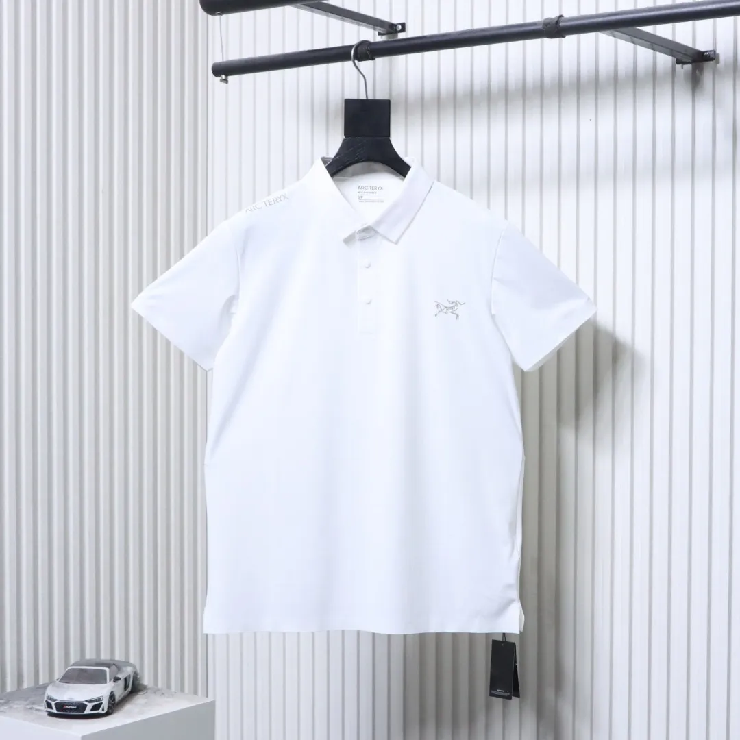 Arc'teryx Vorderansicht Weiß
