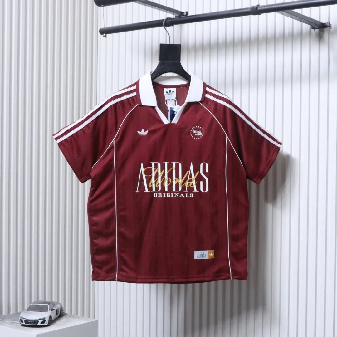 Adidas Vorderansicht Dunkelrot