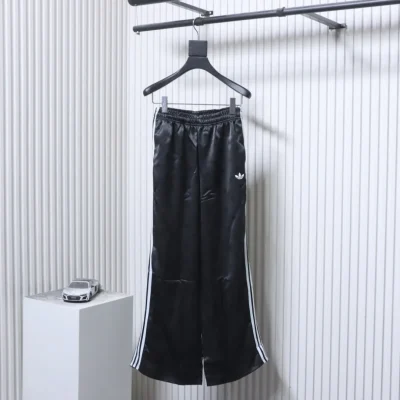 Adidas Vorderansicht Schwarz