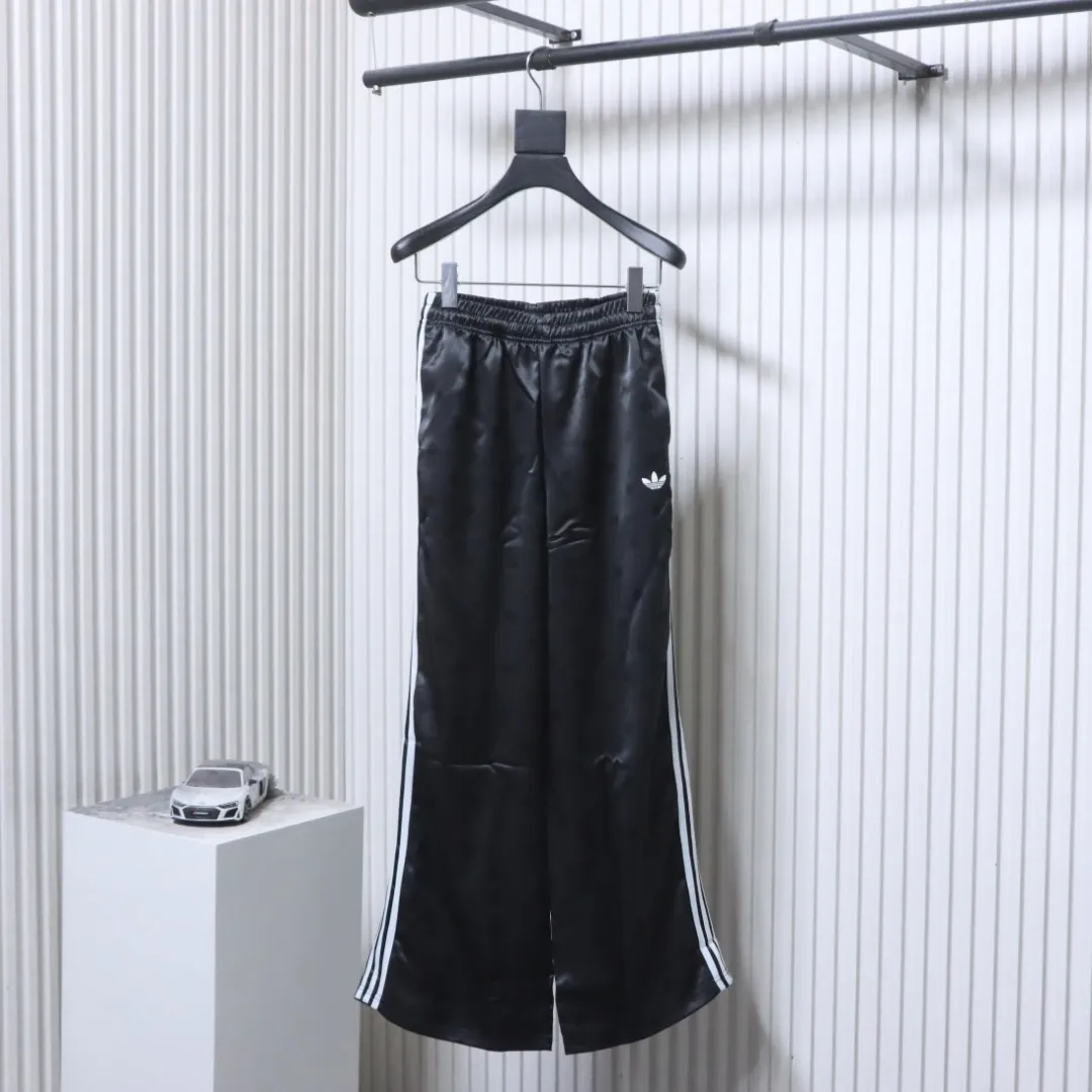 Adidas Vorderansicht Schwarz