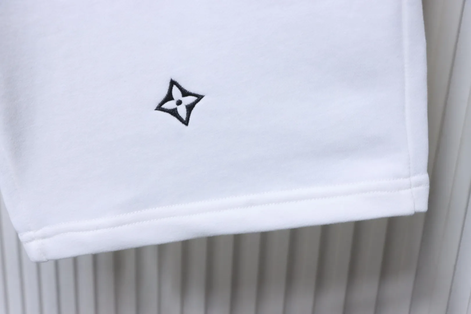 Louis Vuitton Saum