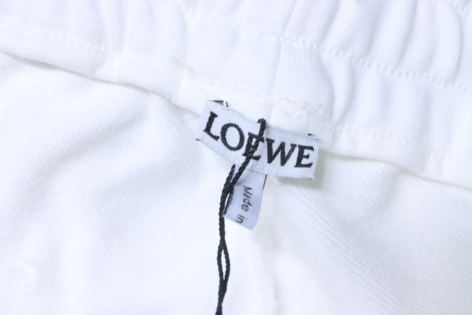 Loewe Markenlabel