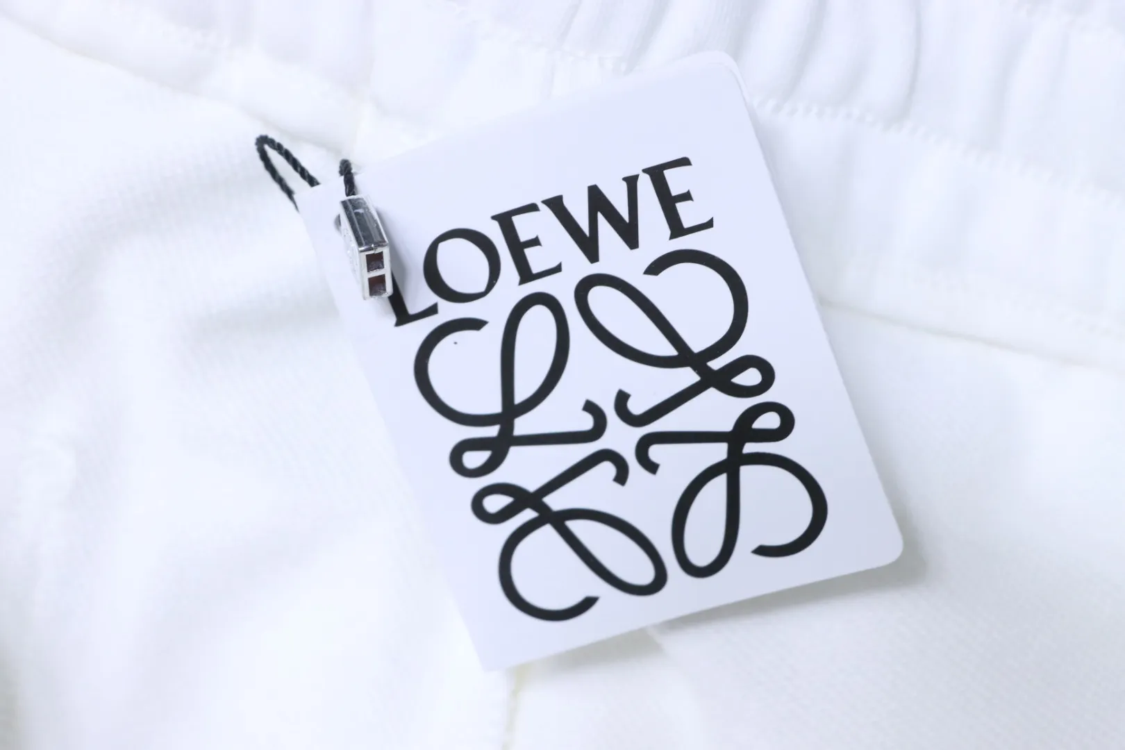 Loewe Hangtag