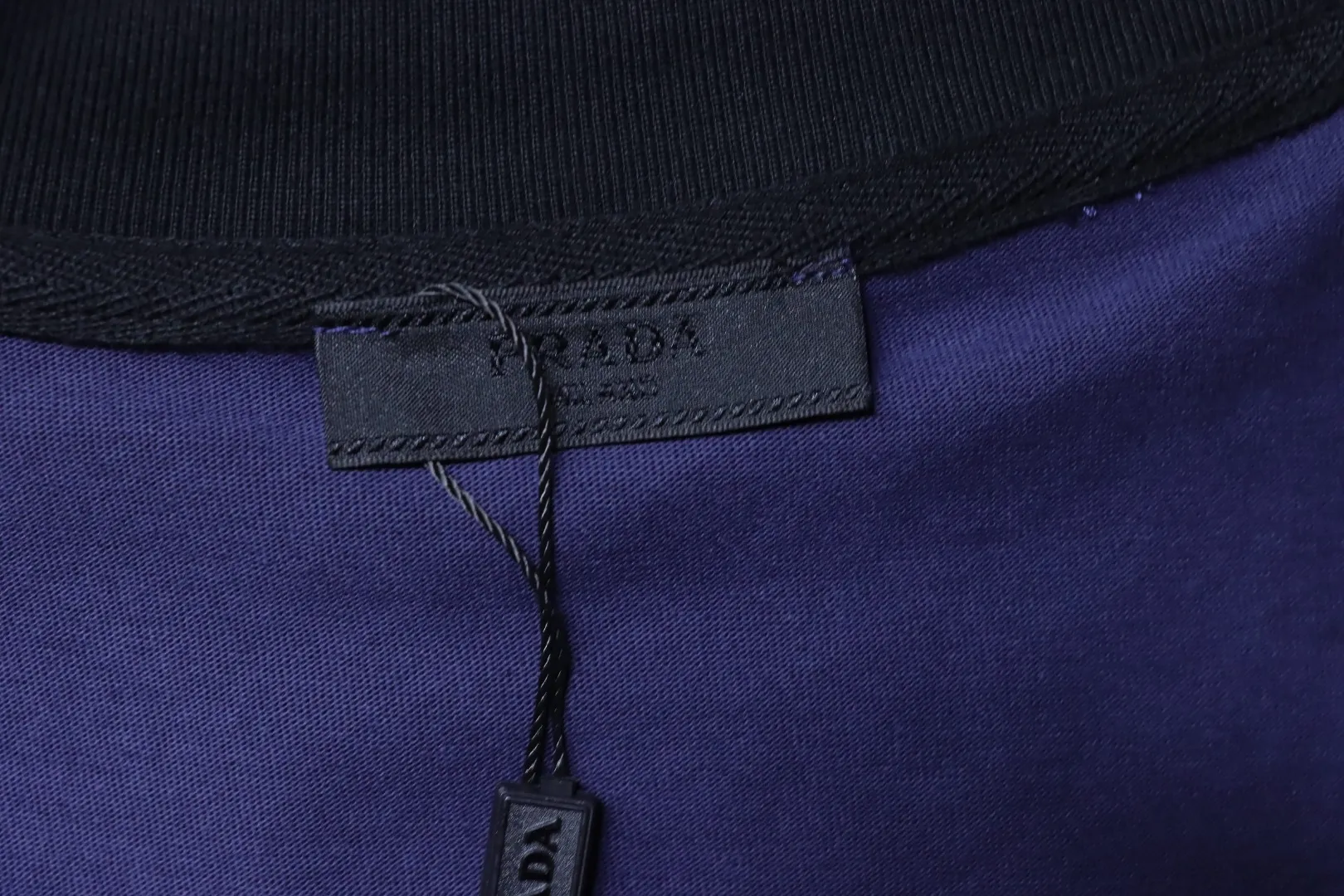 Prada-Markenlabel