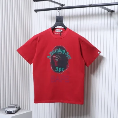 Bape Vorderansicht Rot
