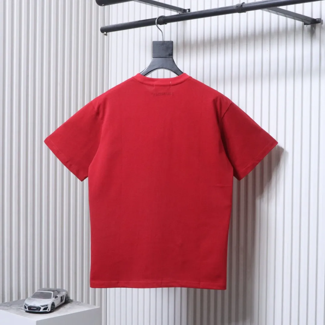 Bape Rückansicht Rot