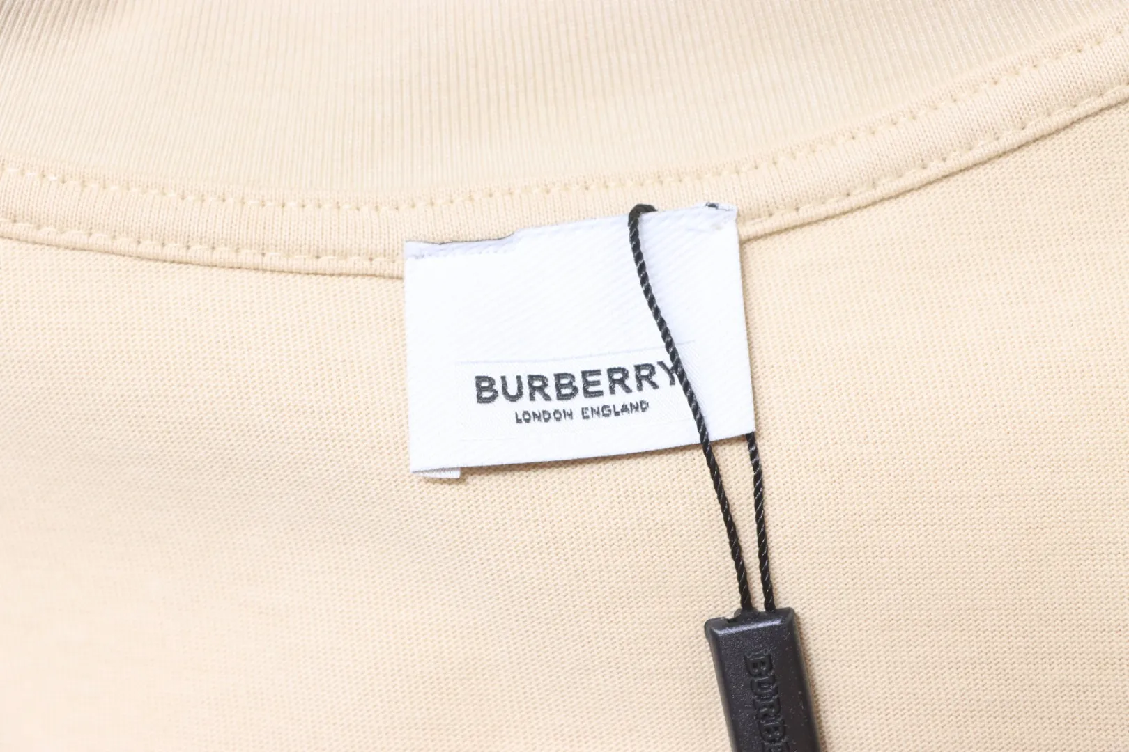 Burberry-Markenetikett