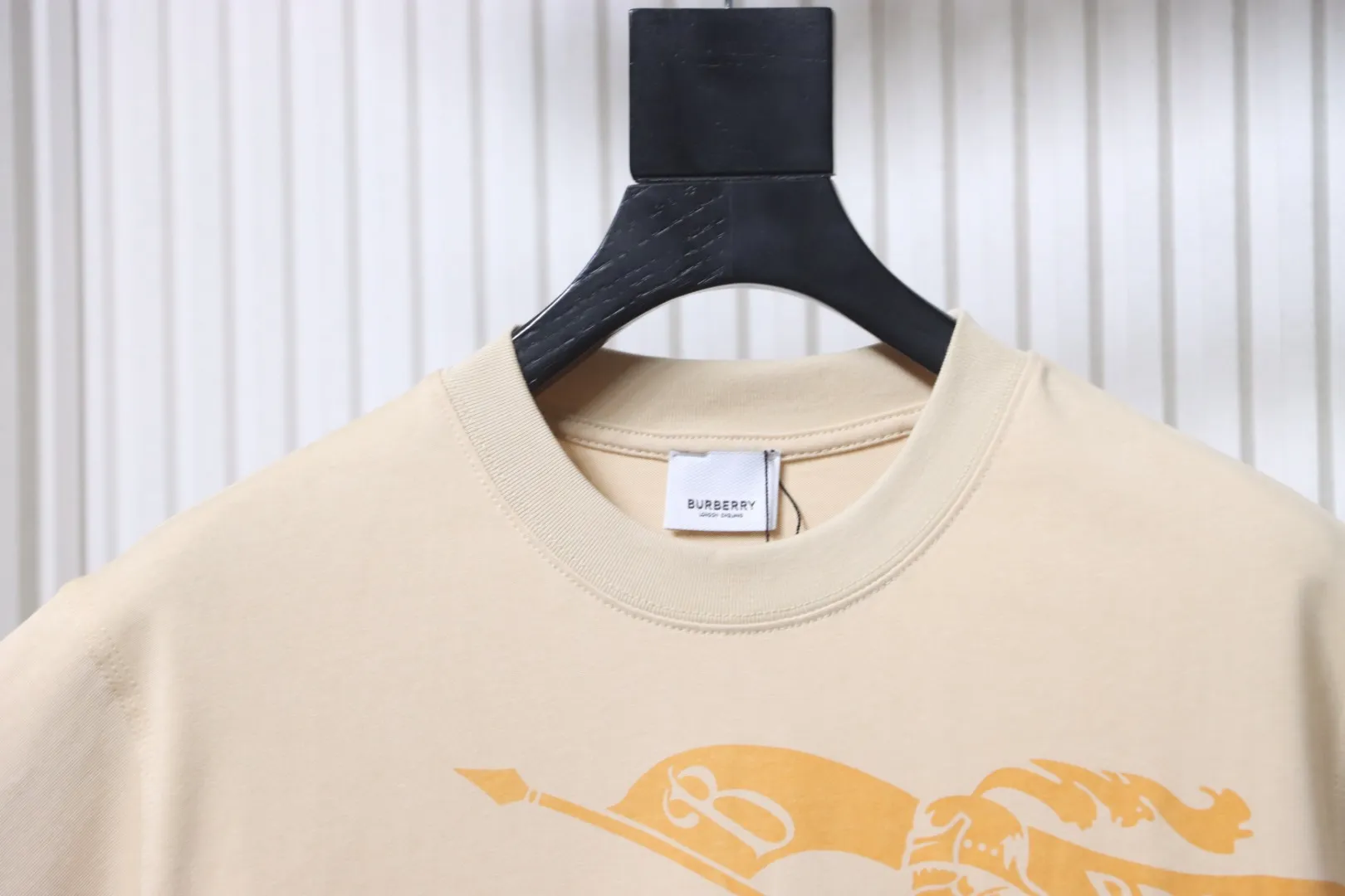 Burberry-Kragen
