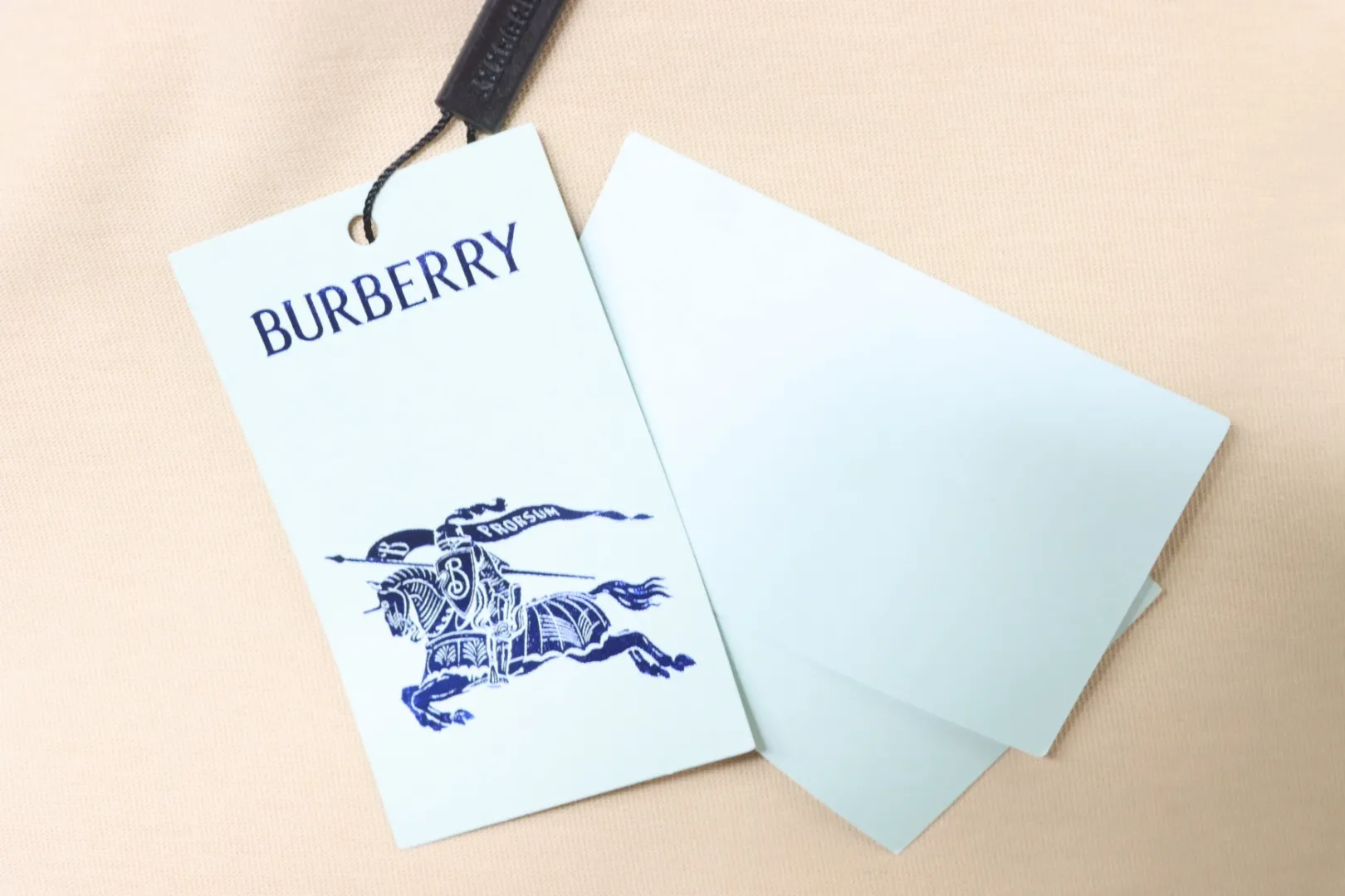 Burberry-Hangtag