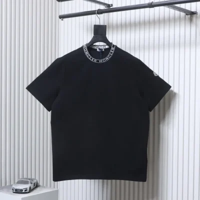 Moncler Vorderansicht Schwarz