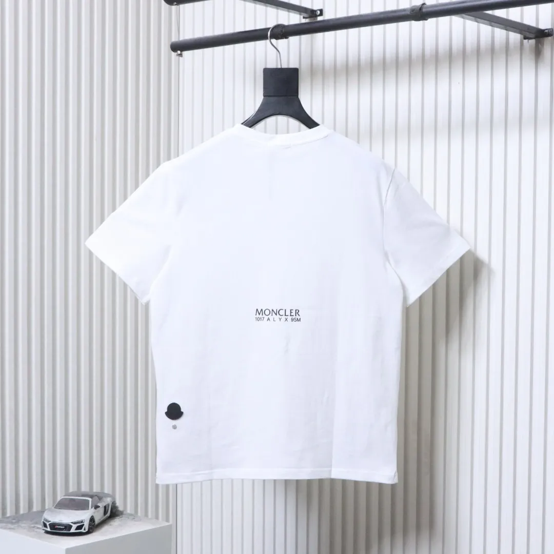 Moncler Rückansicht Weiß
