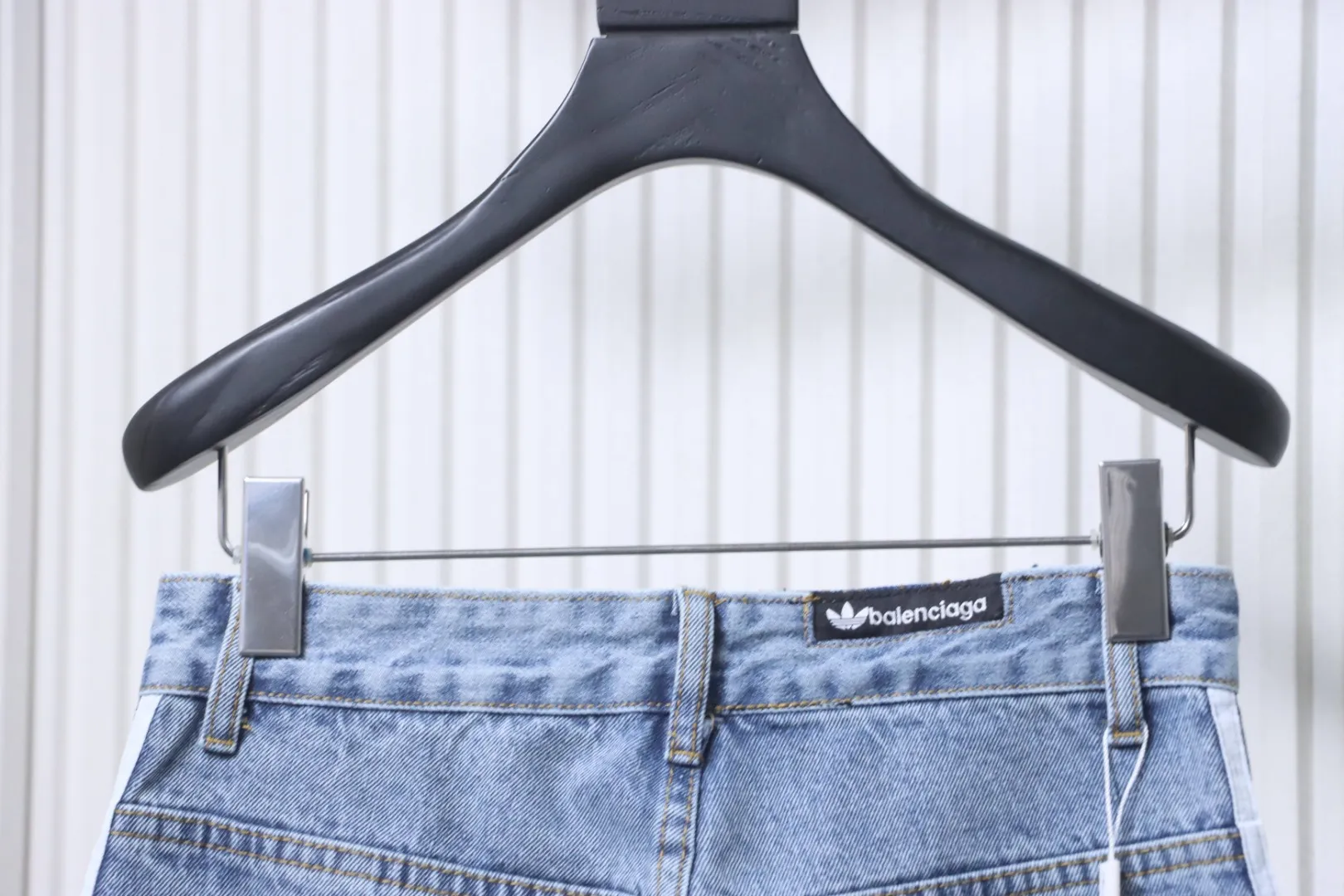 Balenciaga-Hinterbund