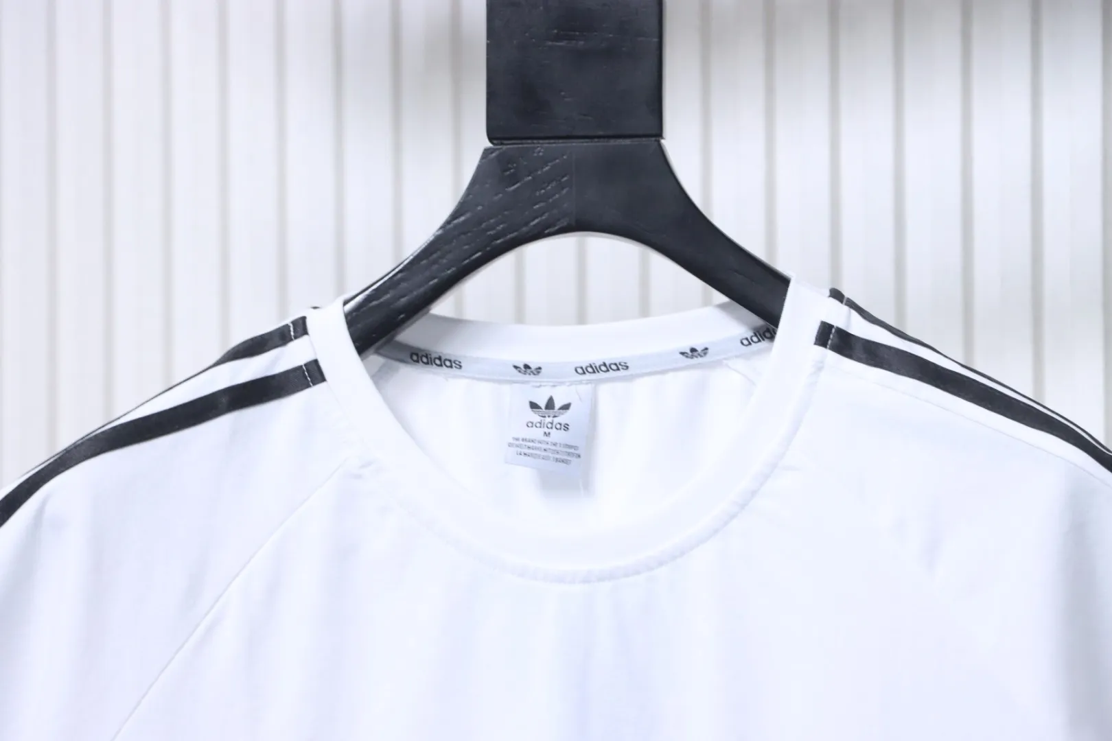 Adidas Kragen