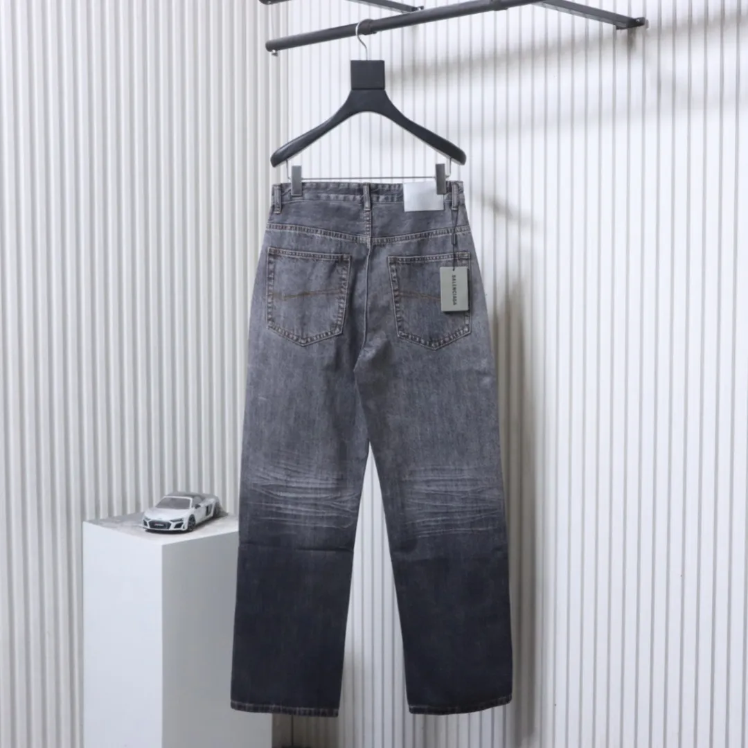 Balenciaga Rückansicht