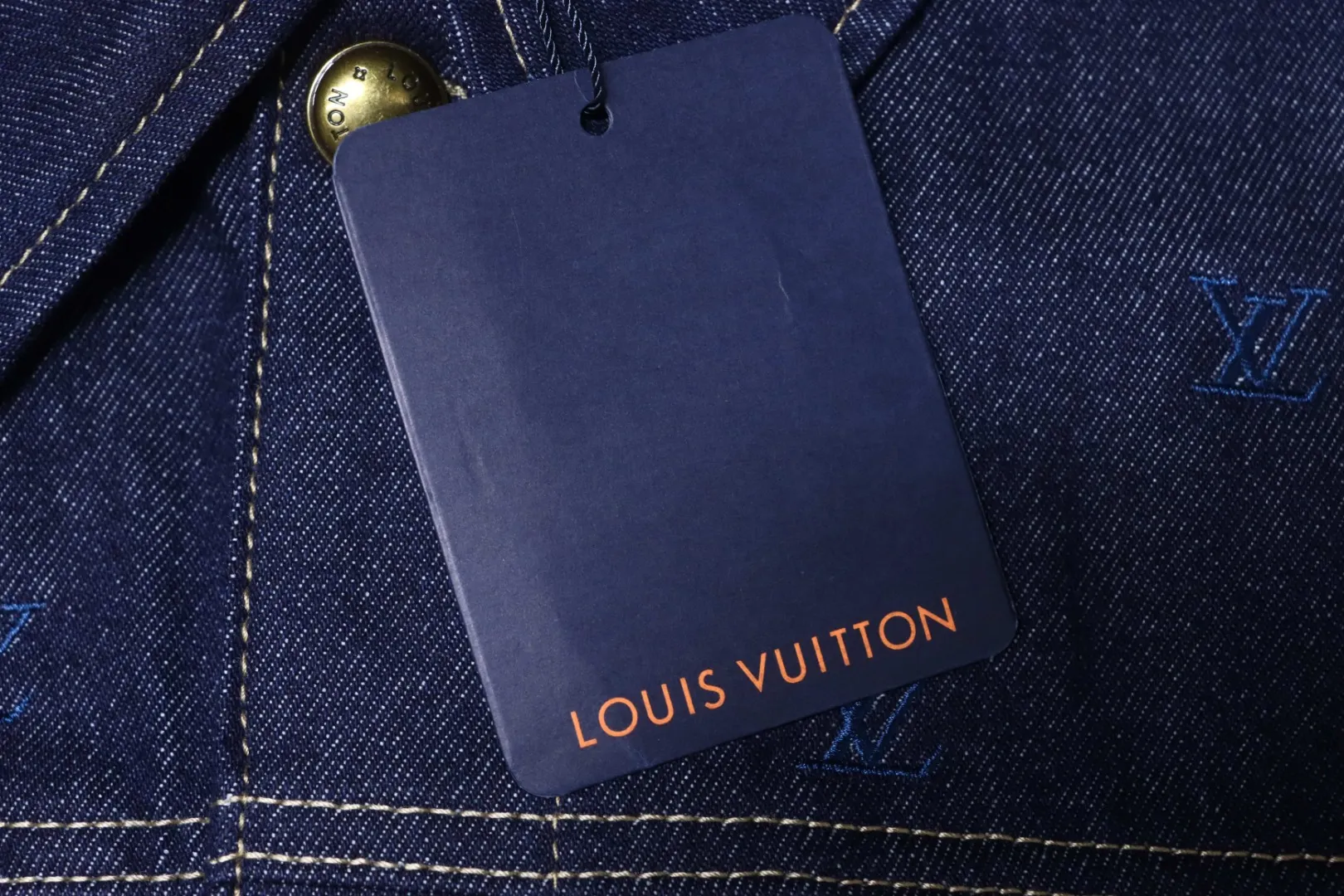 Louis Vuitton Hangtag