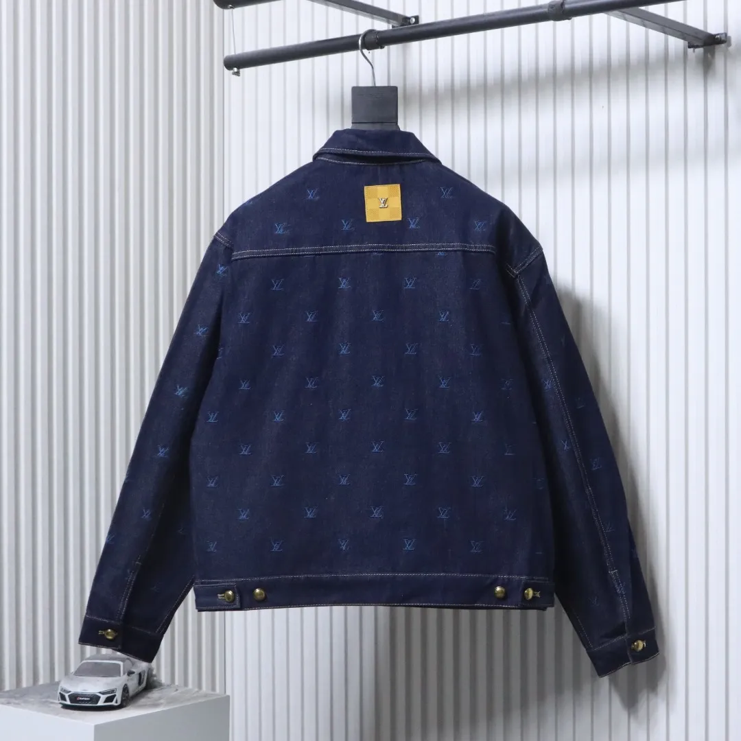 Louis Vuitton Rückansicht