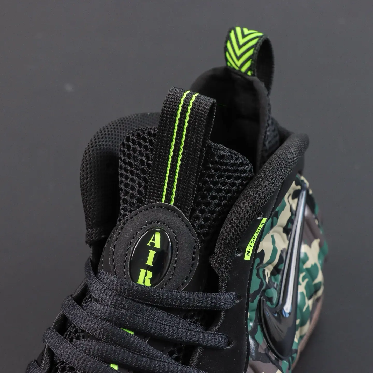 Air Foamposite Pro Camo IM5204-001 – Bild 15