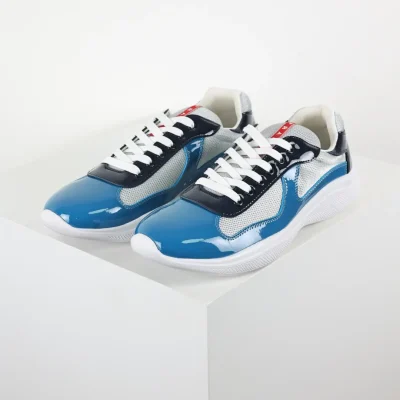 America's Cup Kalbsleder-Logo Low-Top-Sneaker aus blau-grauem Lackleder