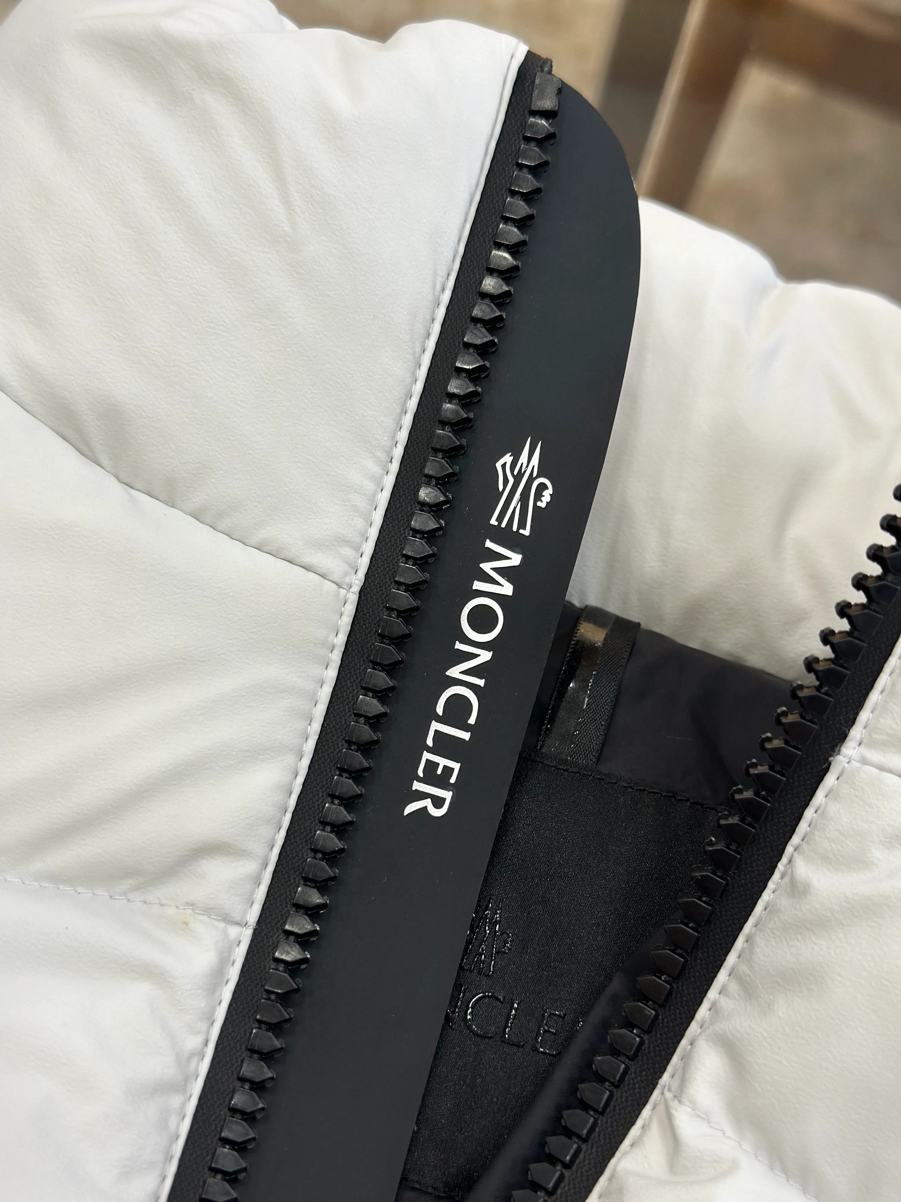 Markenname Moncler