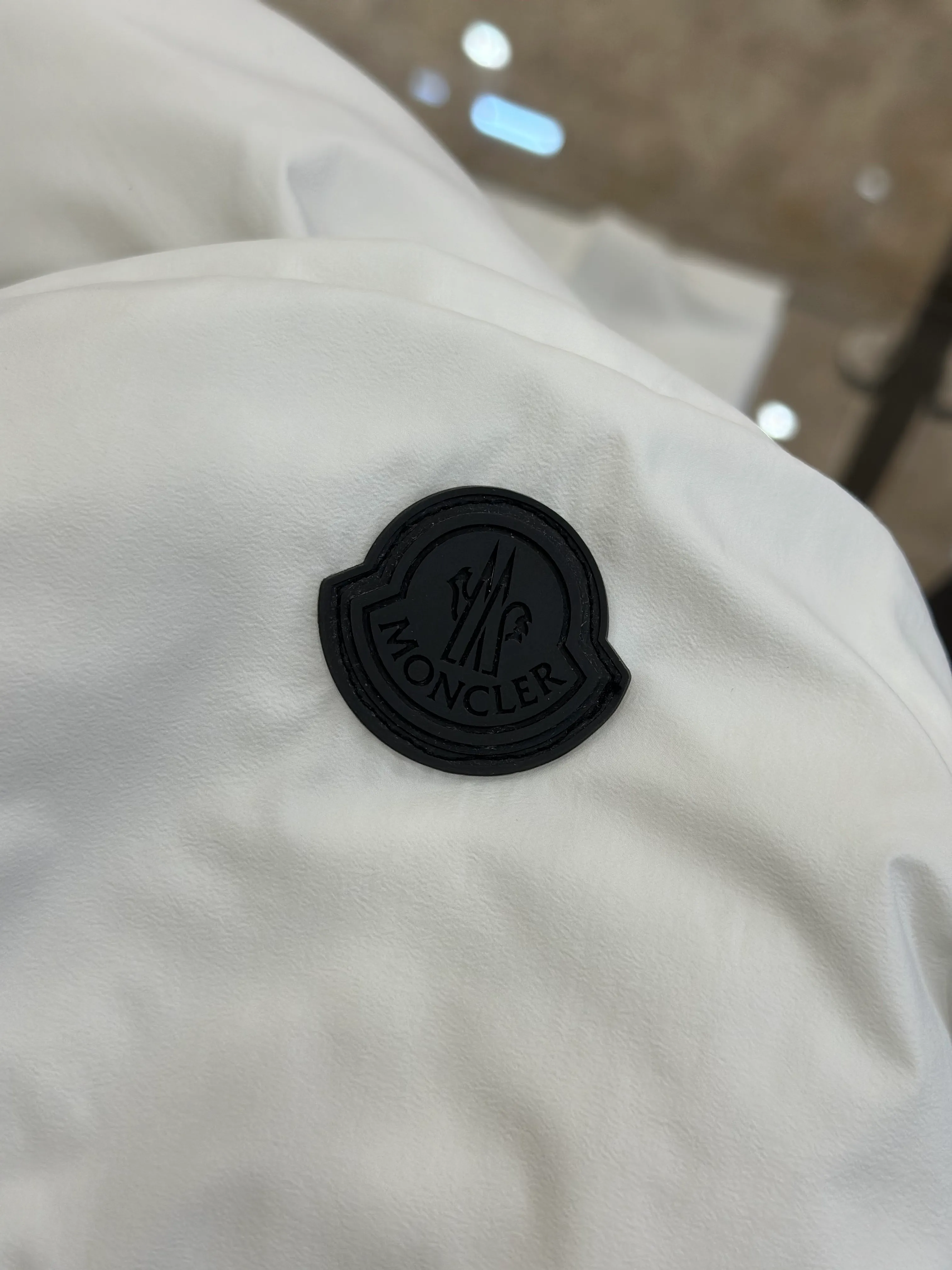 Moncler Ärmel Logo