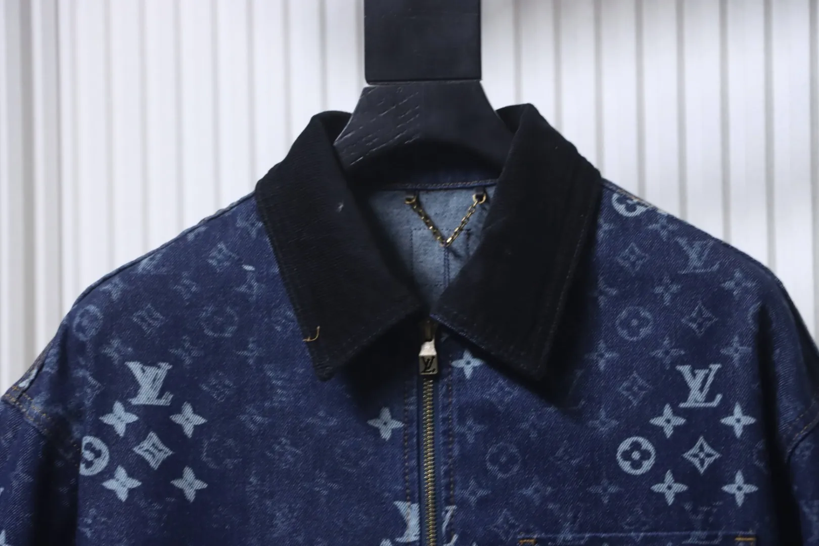 Louis Vuitton Kragen