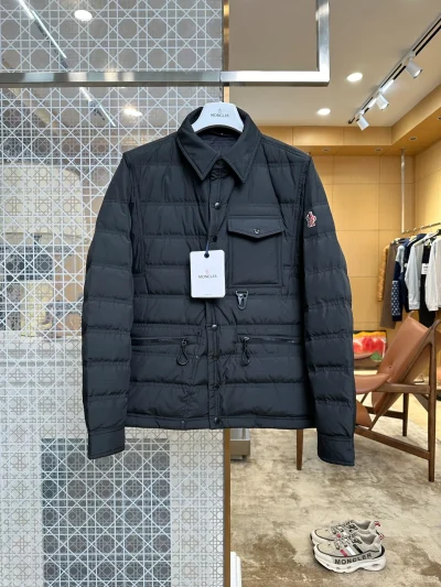 Moncler Vorderansicht