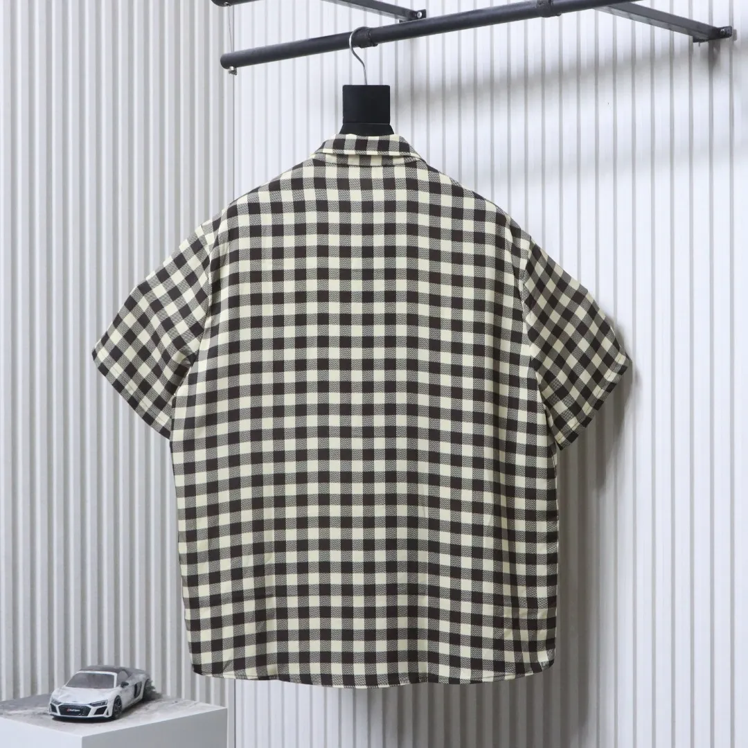 Louis Vuitton Rückansicht
