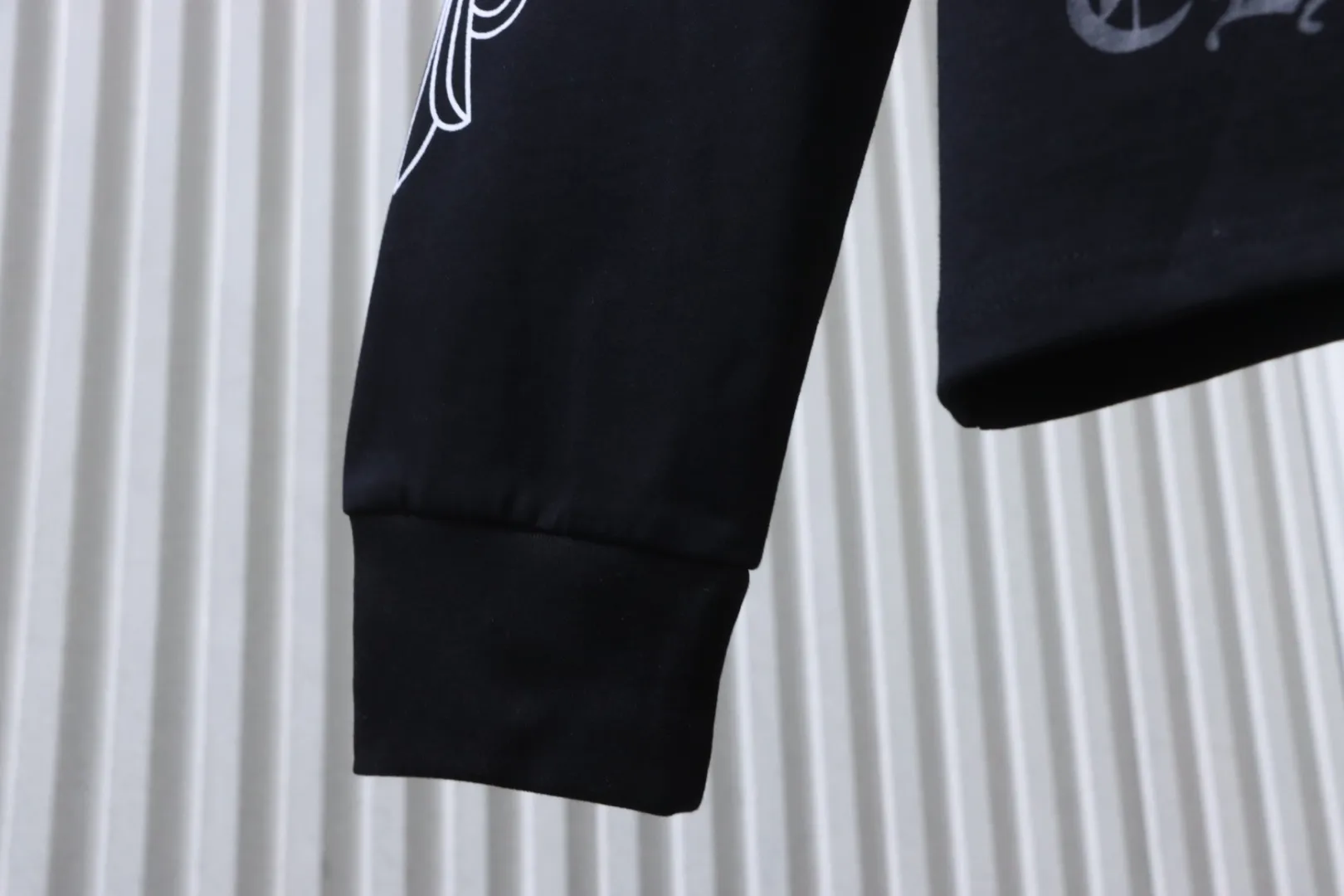 Chrome Hearts - Ärmel
