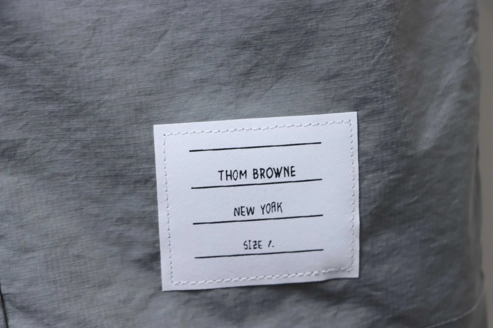 Thom Browne Pflegeetikett