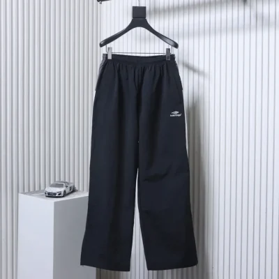 Balenciaga Vorderansicht Schwarz