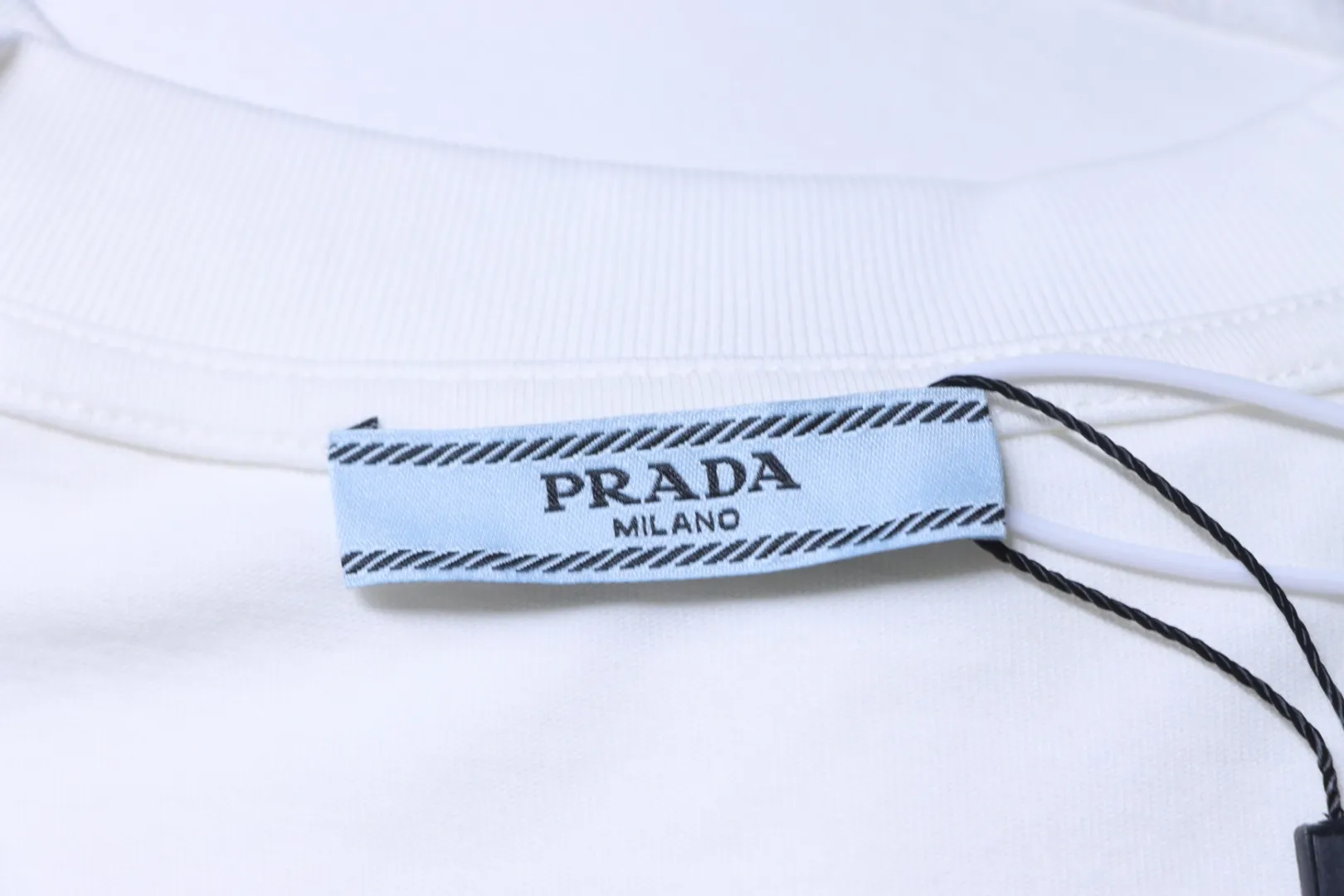 Prada Markenetikett