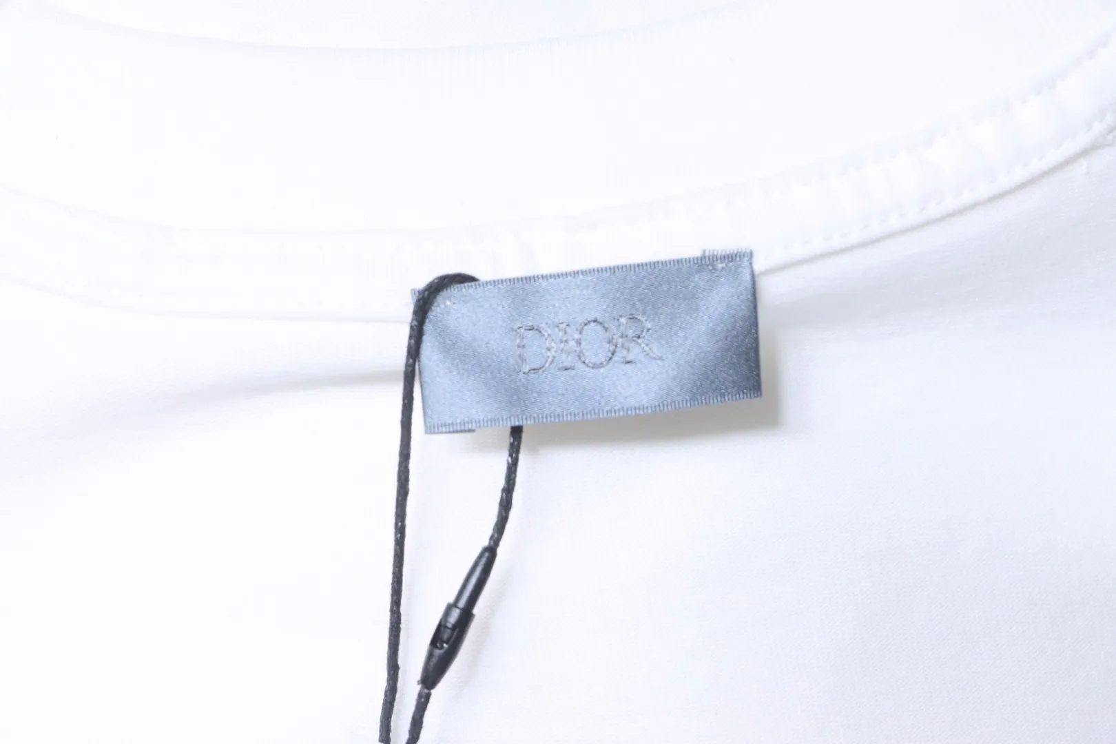 Dior-Markenetikett