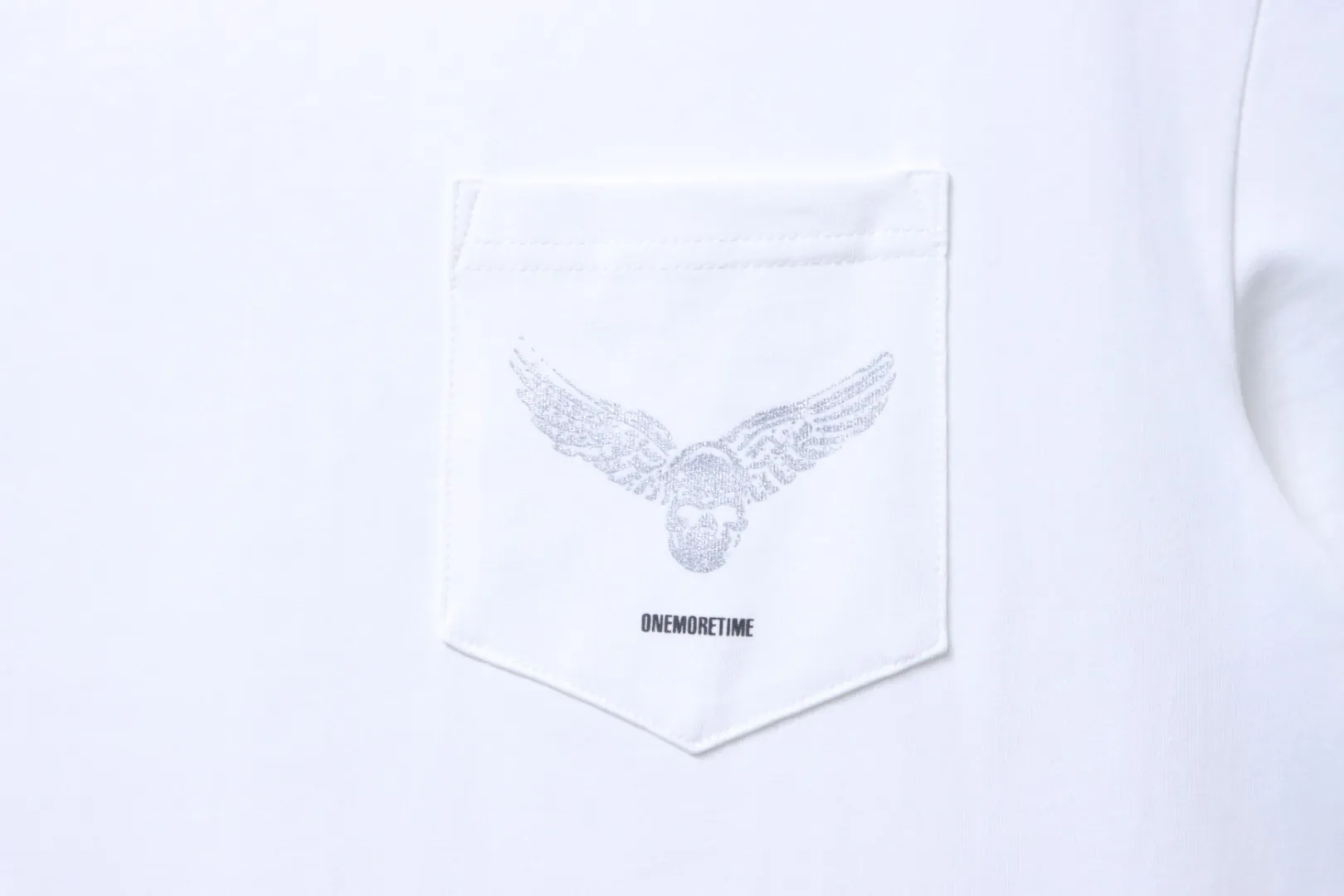 Chrome-Herzen-Tasche