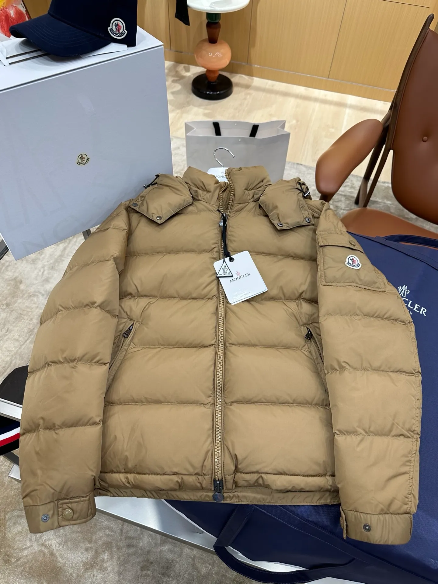 Moncler Draufsicht