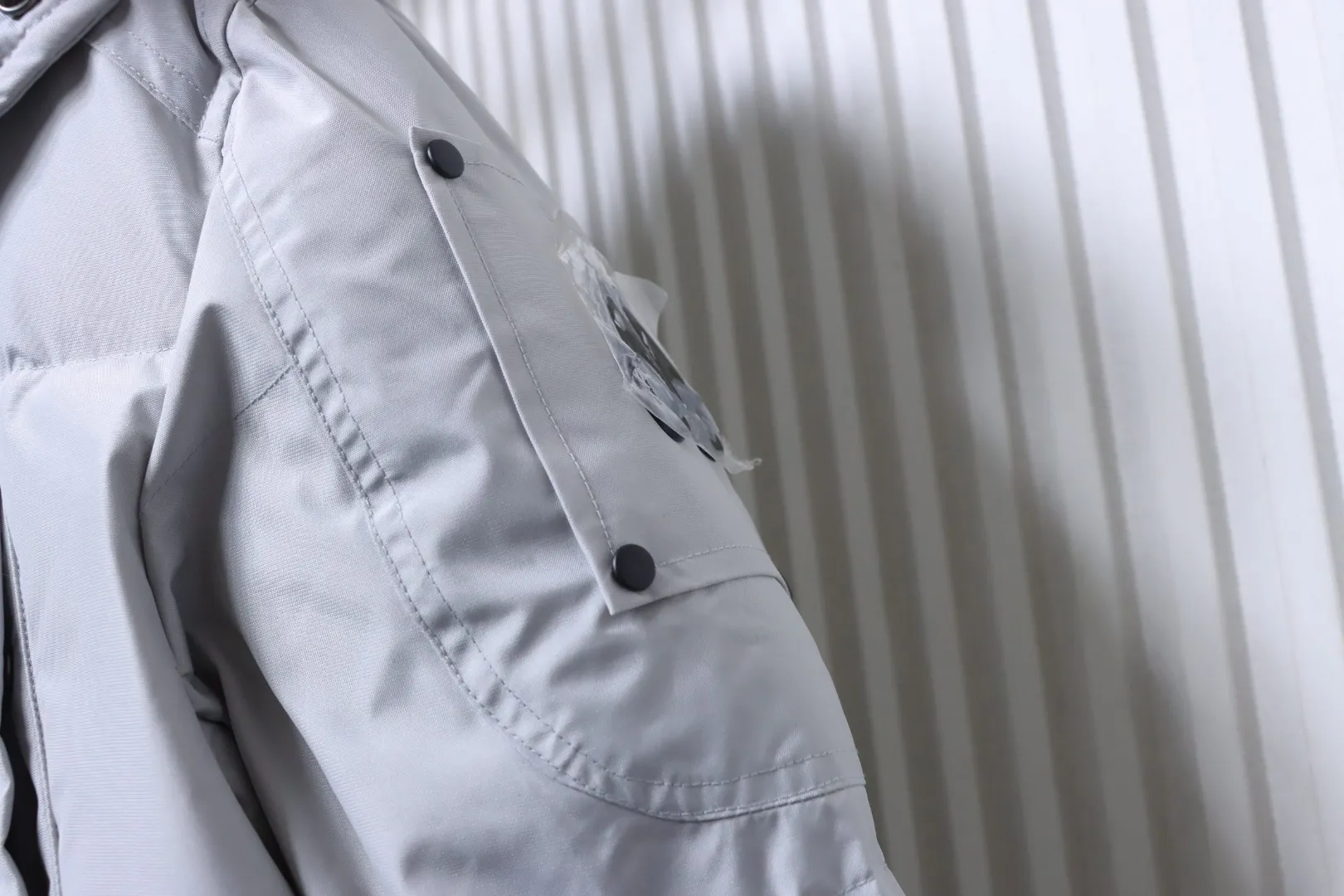 Moose Knuckles Details zur Ärmeltasche