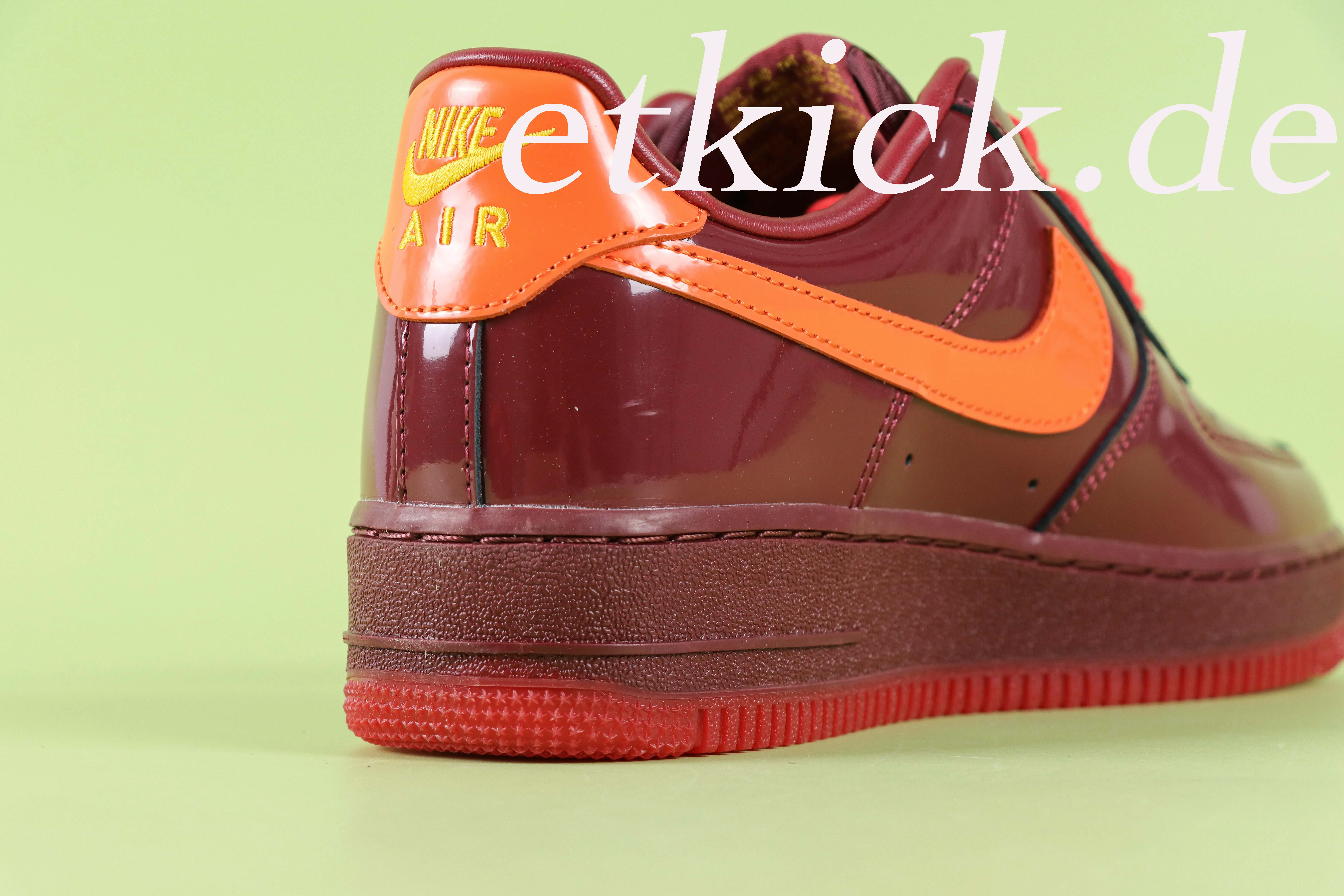 Air Force 1 Low Dark Team Red and Safety Orange - IO4489-601 – Bild 5