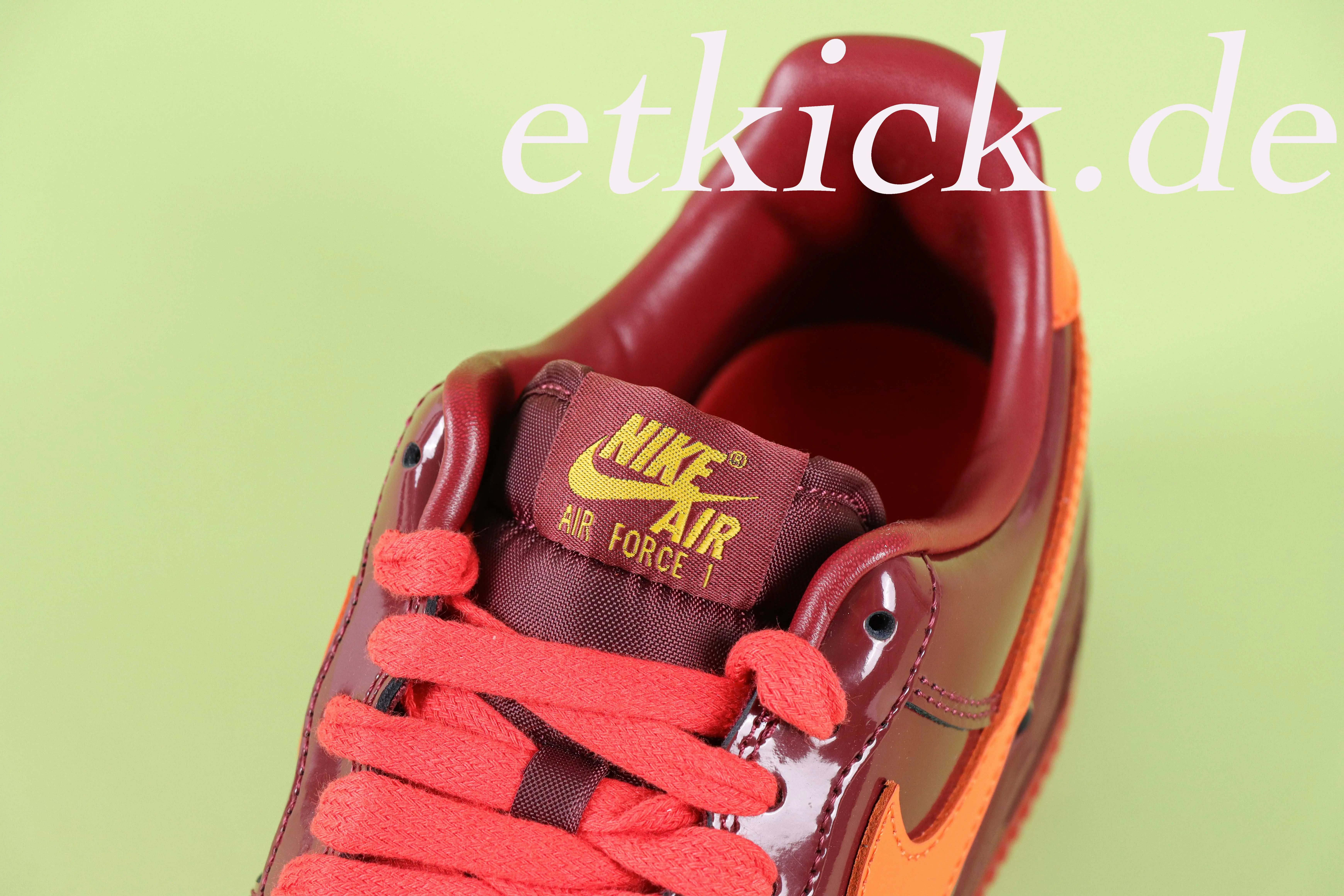 Air Force 1 Low Dark Team Red and Safety Orange - IO4489-601 – Bild 6