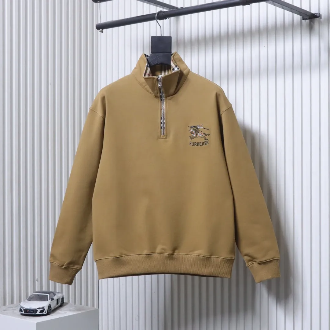 Burberry – Vorderansicht Braun