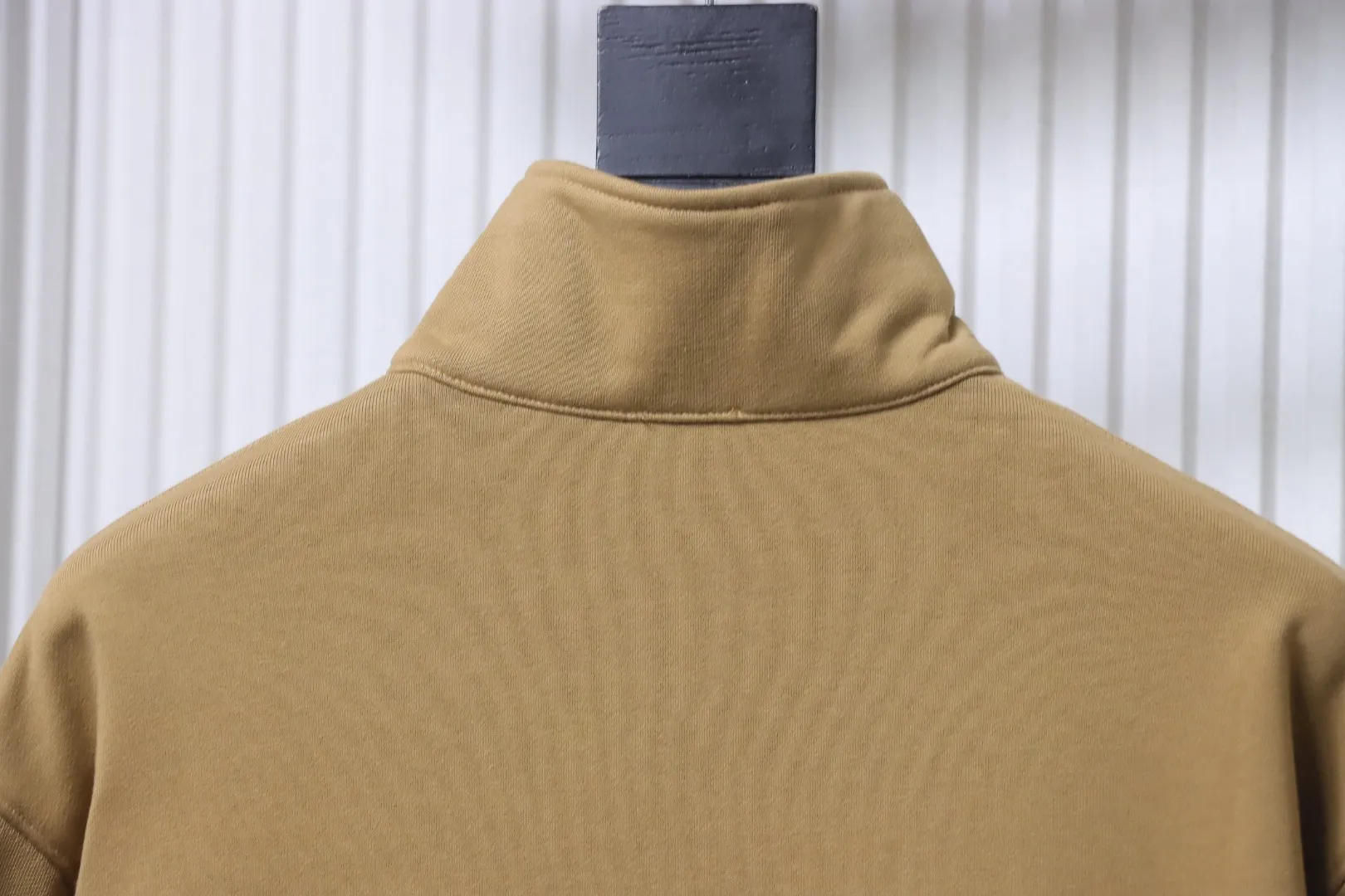 Burberry-Hinterkragen