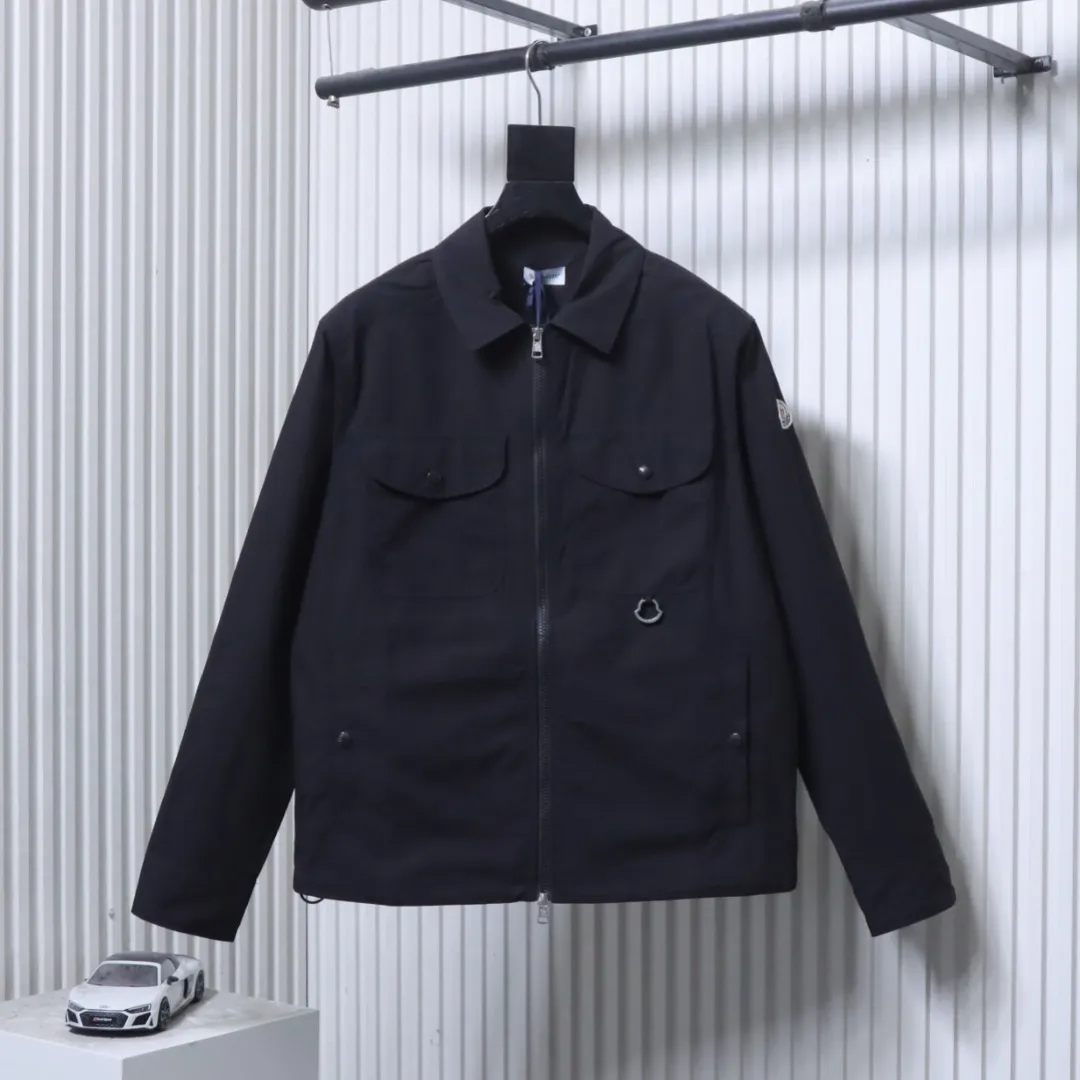 Moncler Vorderansicht Schwarz