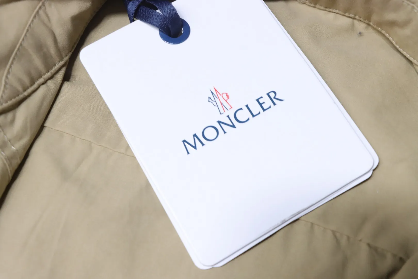 Moncler Hangtag