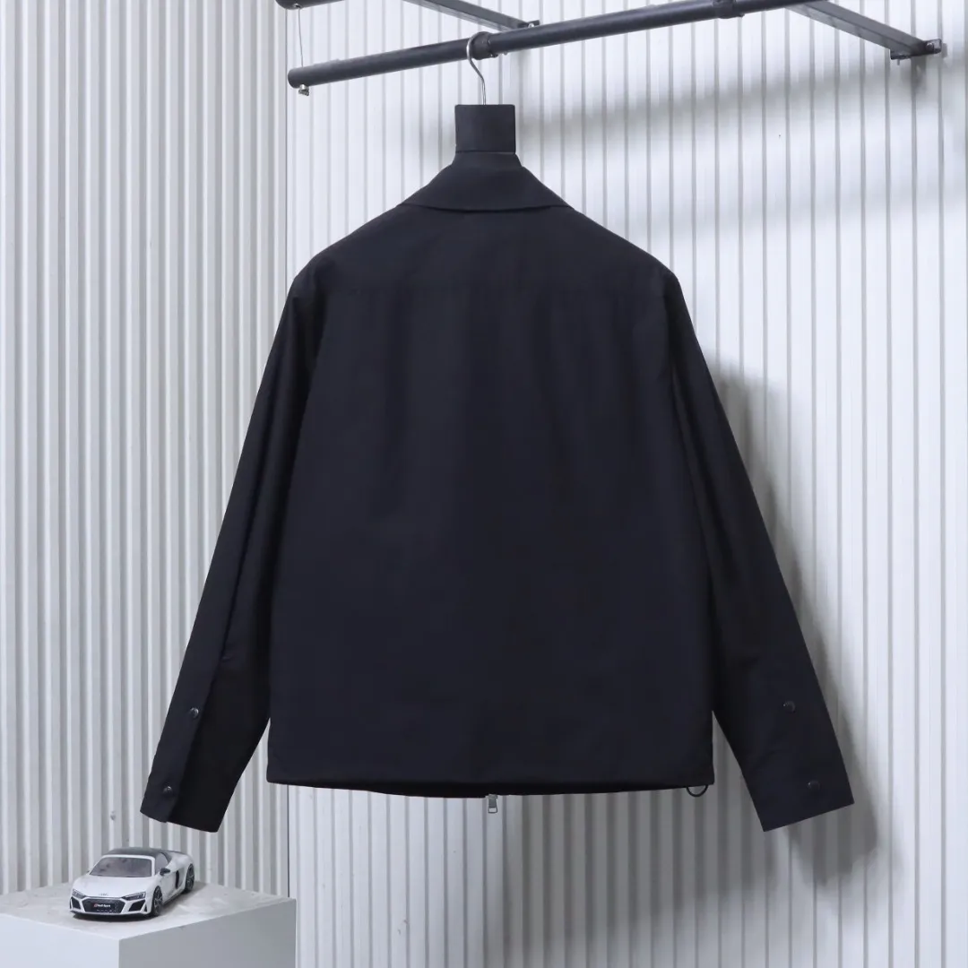 Moncler Rückansicht Schwarz