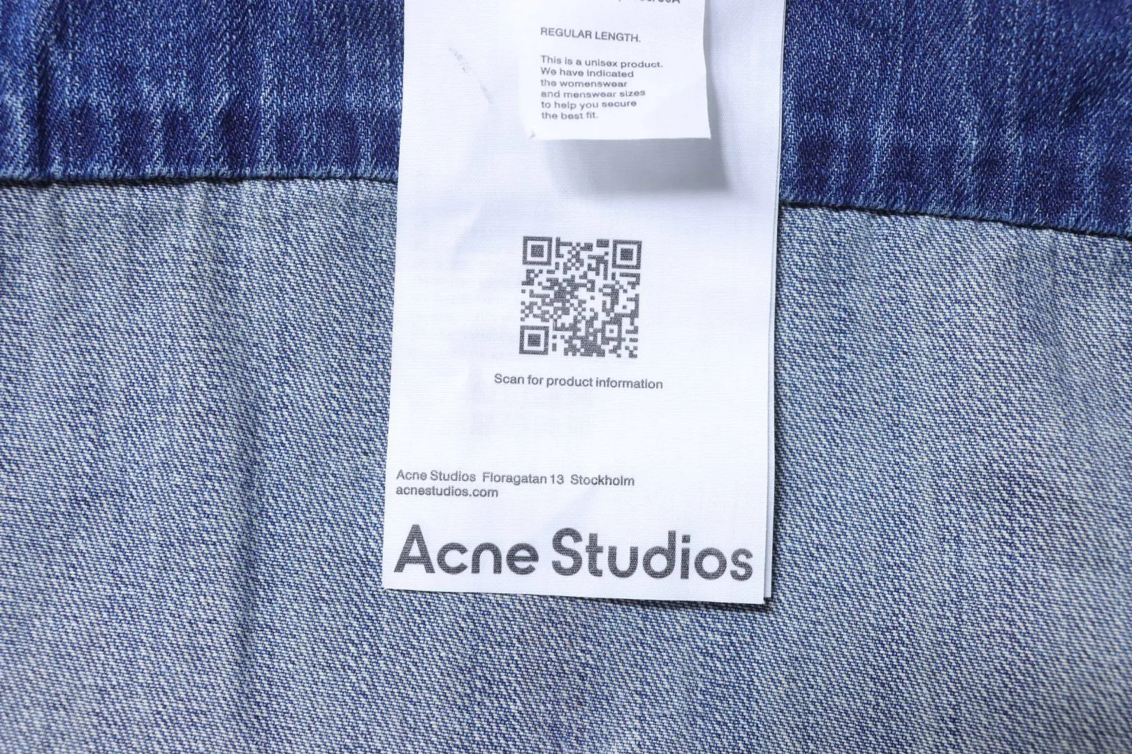 Acne Studios Pflegeetikett